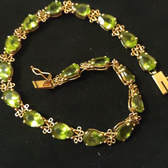 14K Gold/Peridot Tennis Bracelet - Picture 2 of 6